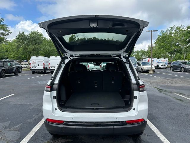 2025 Jeep Grand Cherokee Altitude X photo 12