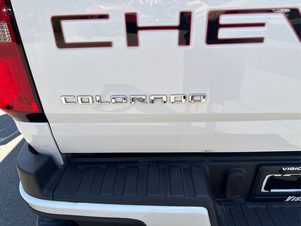 2022 Chevrolet Colorado LT photo 8