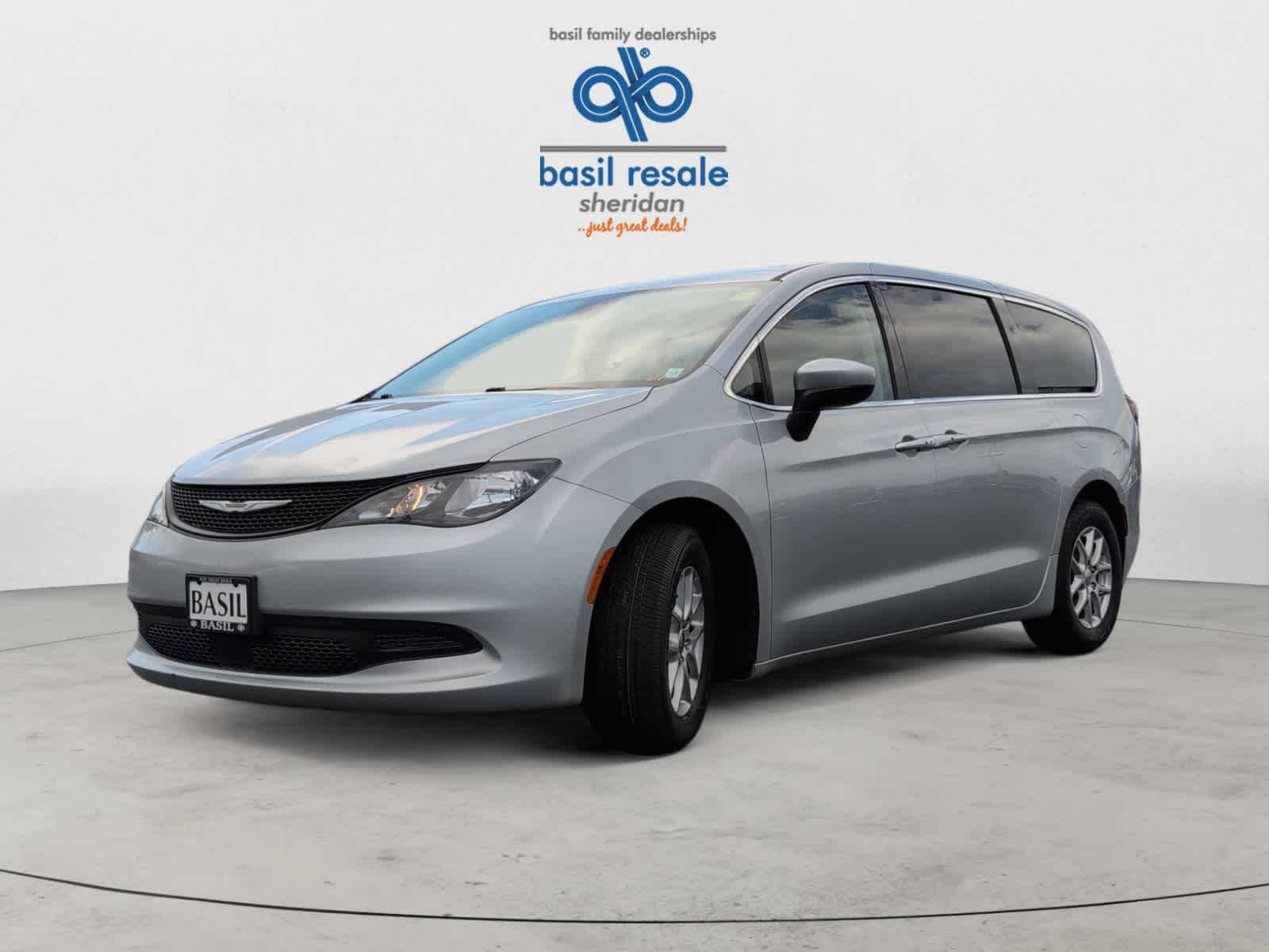 2023 Chrysler Voyager LX photo 2