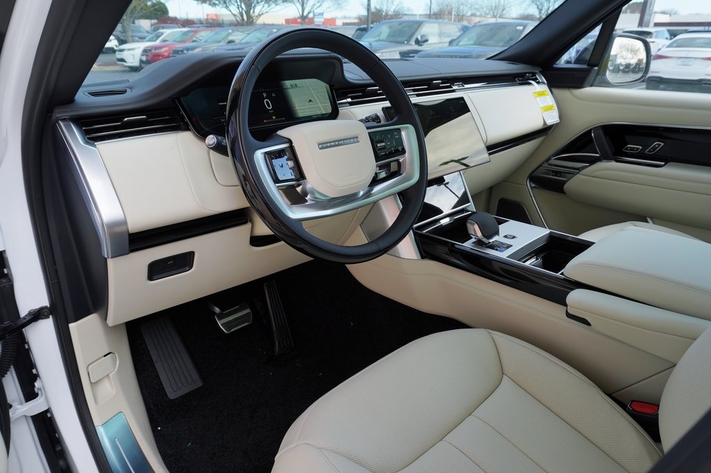 2025 LAND ROVER RANGE ROVER - Image 11