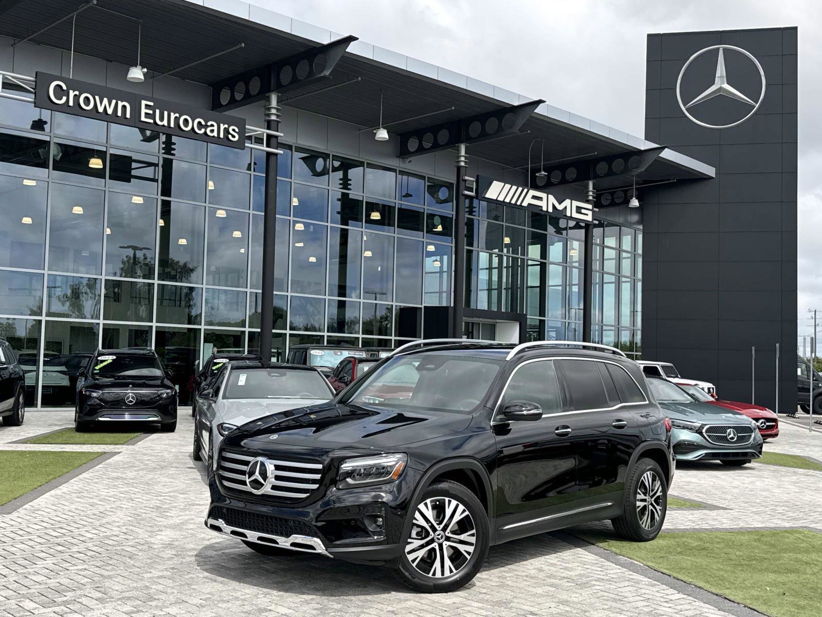 2025 Mercedes-Benz GLB Base's photo