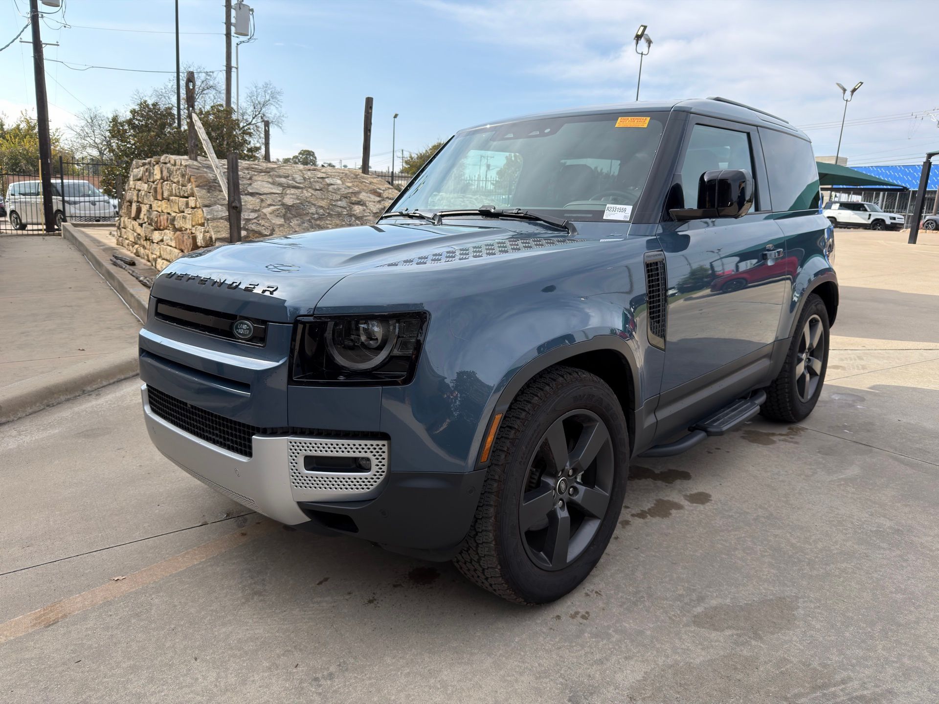 2024 Land Rover Defender S's photo