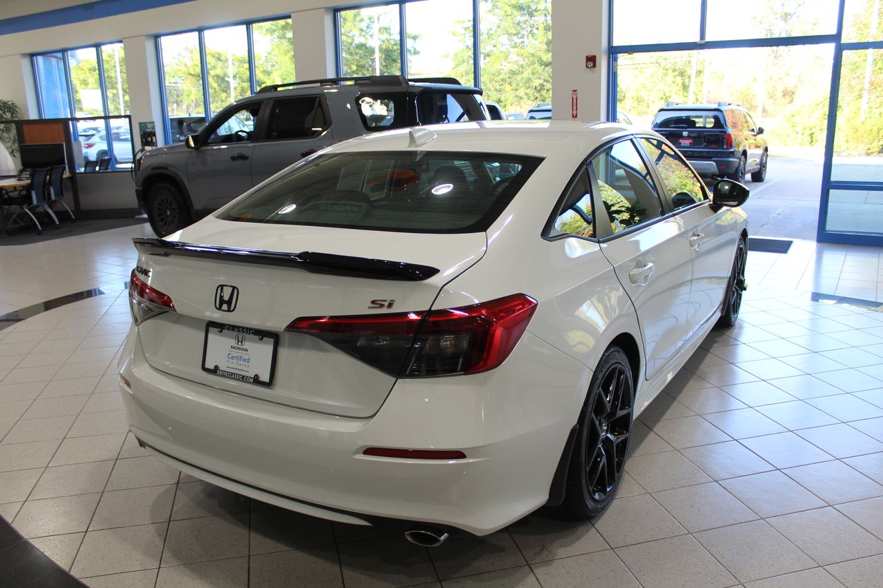 2023 Honda Civic Si photo 3
