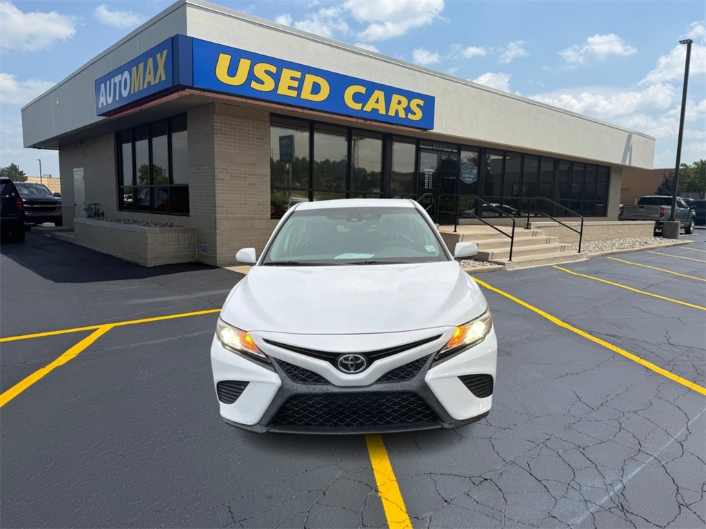 2019 Toyota Camry L photo 2