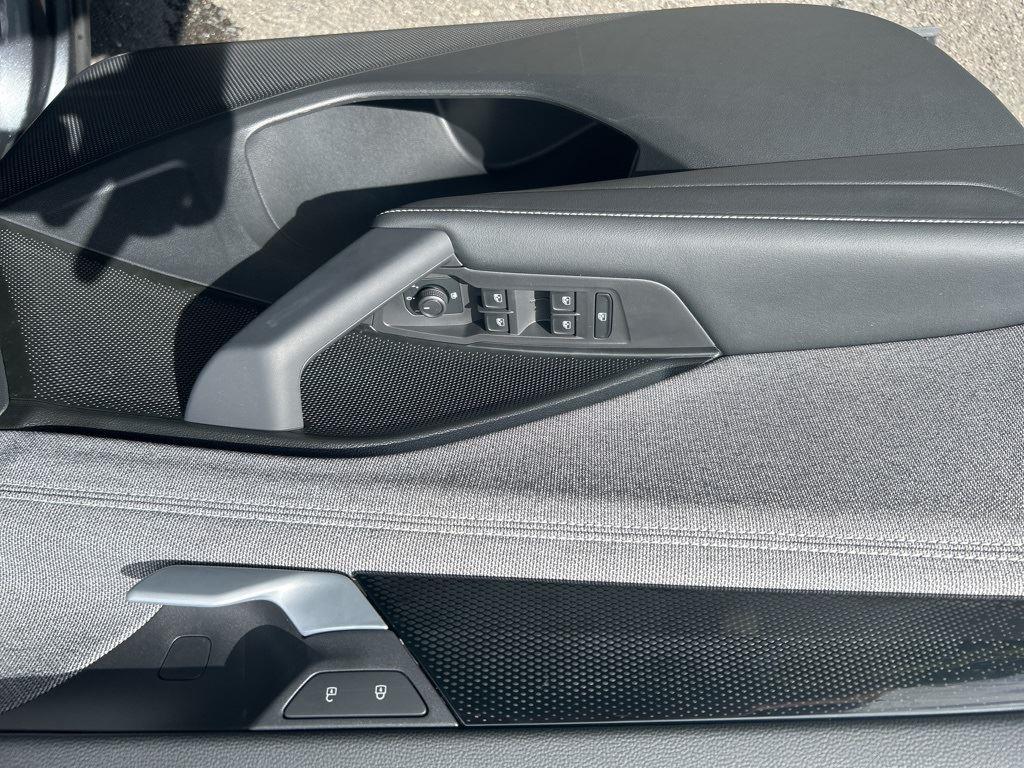 2025 Volkswagen Tiguan S photo 10