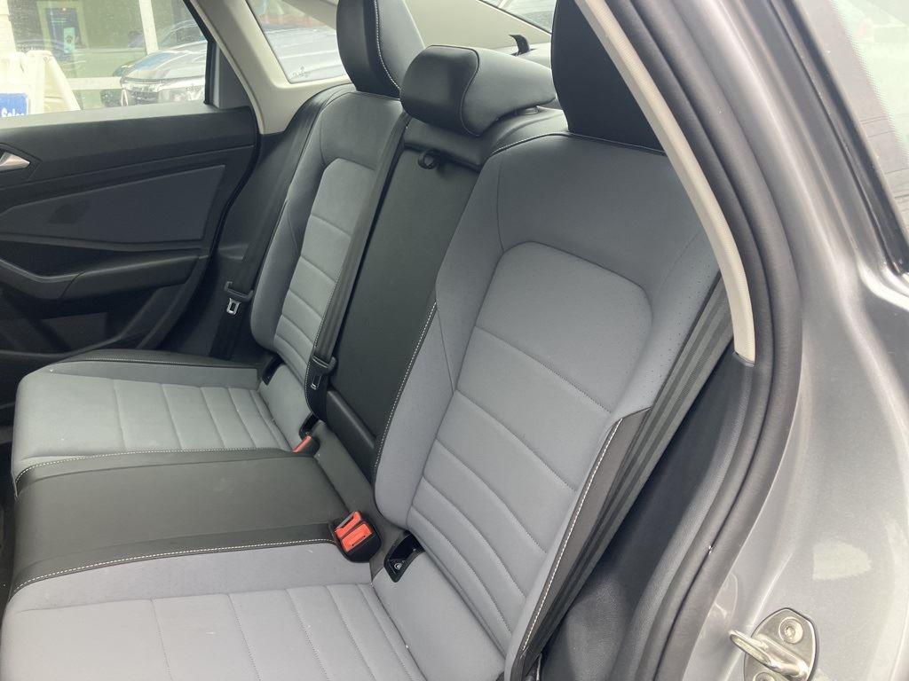 2025 Volkswagen Jetta SE photo 10