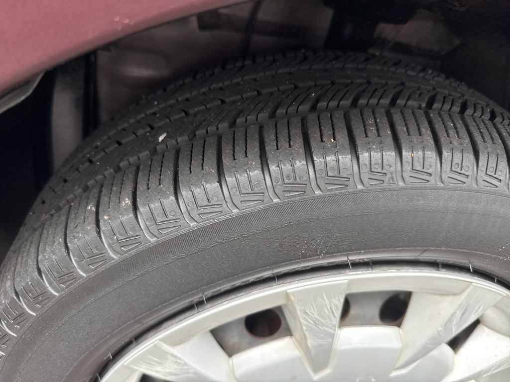 2005 Scion xA Base photo 11