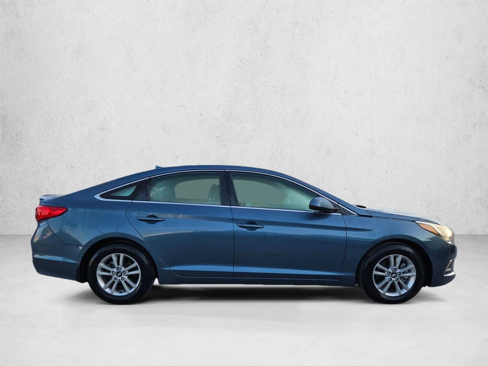 2016 Hyundai Sonata SE photo 4