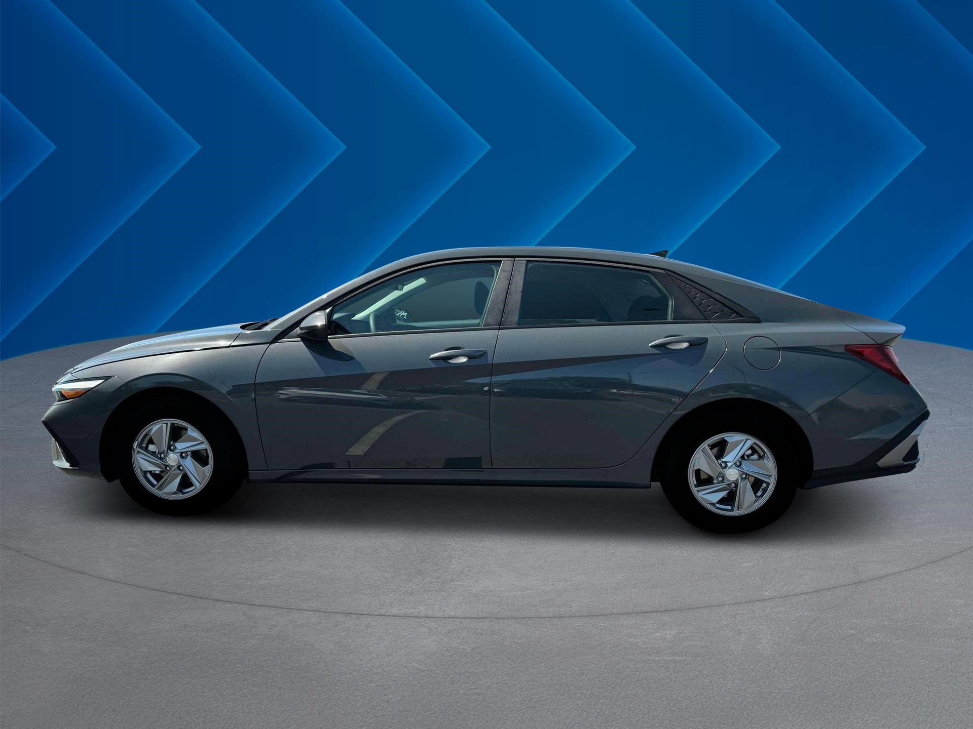 2025 Hyundai Elantra SE photo 3