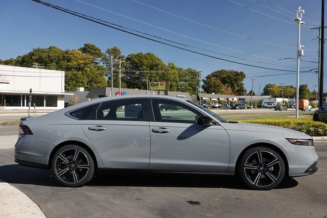 2025 Honda Accord Hybrid Sport photo 13