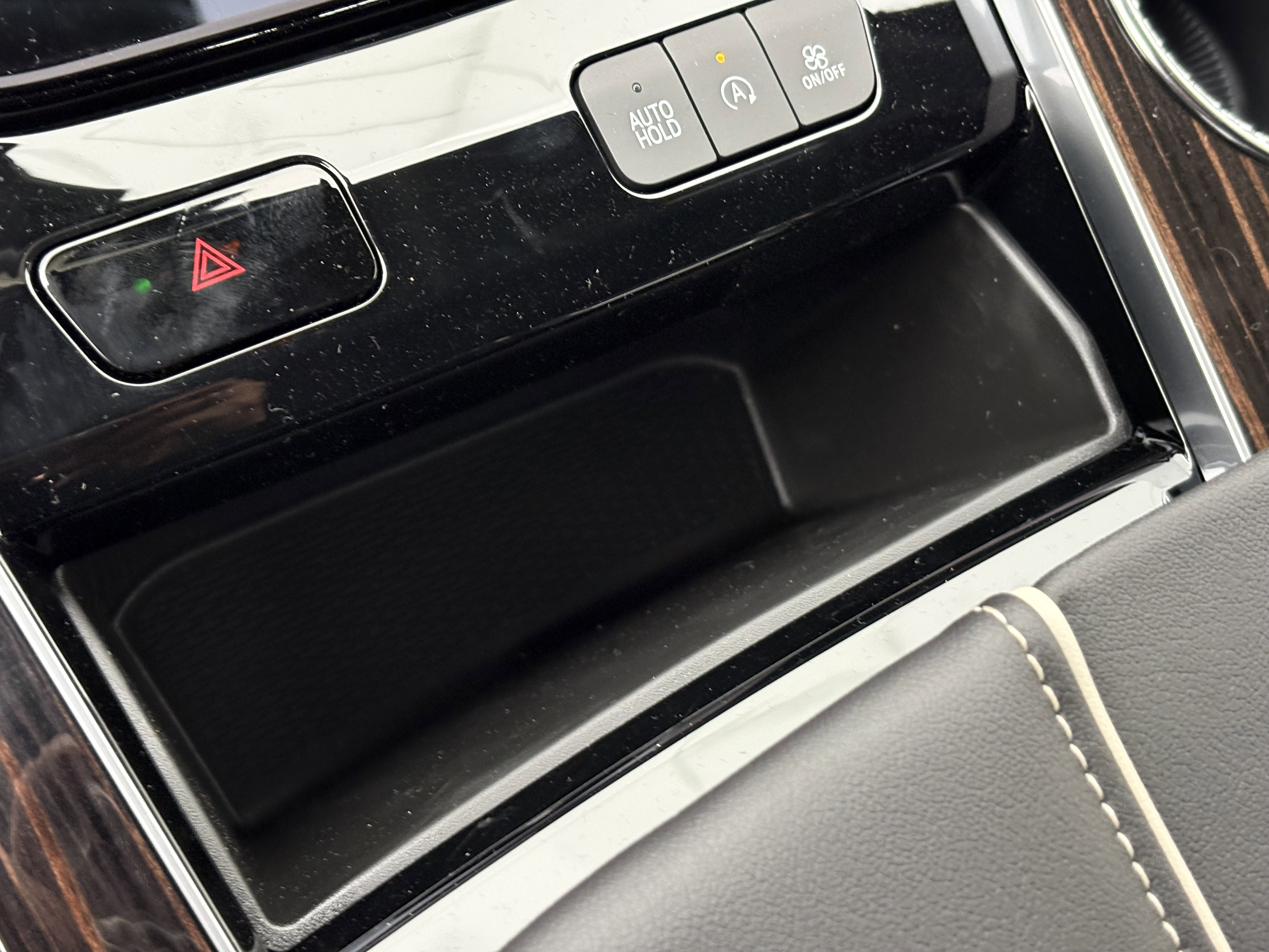 2025 Cadillac Escalade Premium Luxury photo 4