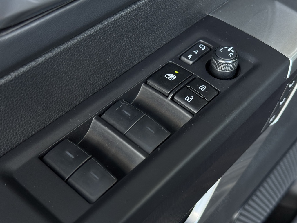 2023 Toyota Tundra Platinum photo 4