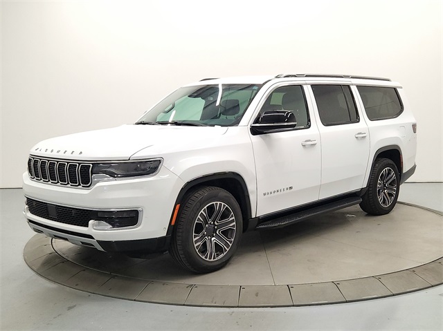 2023 Jeep Wagoneer L Series II photo 2