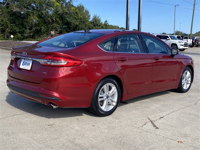 2018 Ford Fusion SE photo 2
