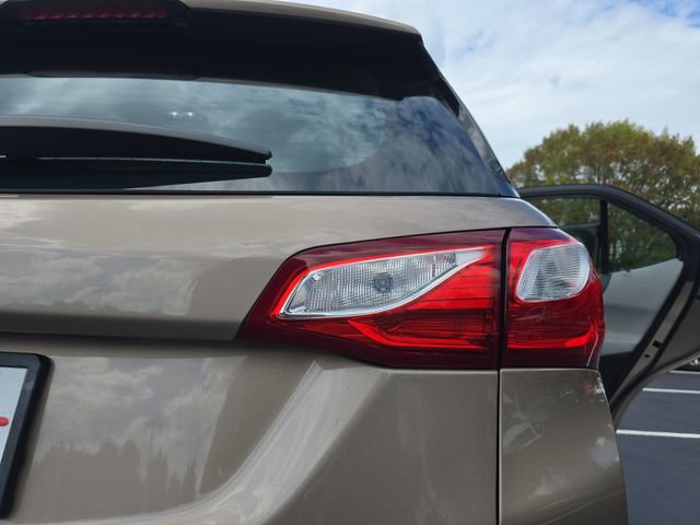 2018 Chevrolet Equinox LS photo 32