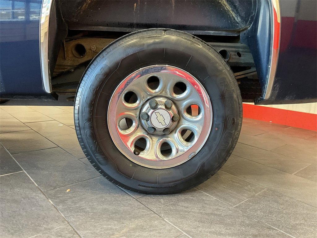 2010 Chevrolet Silverado 1500 Work Truck photo 2