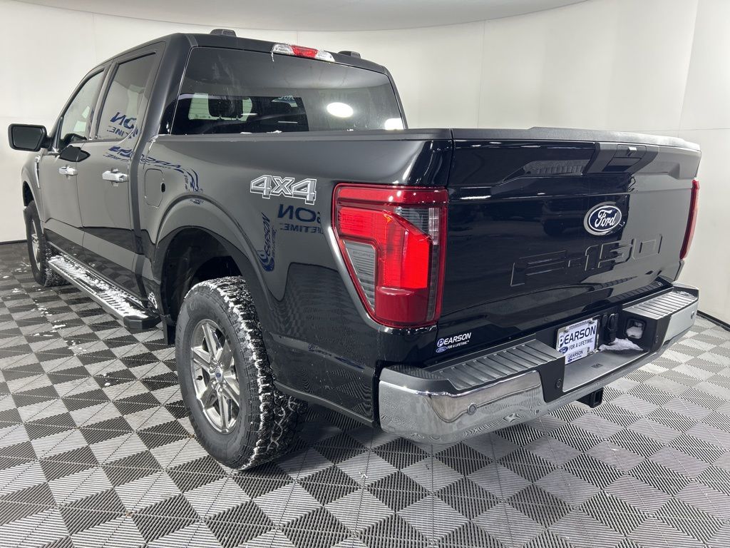 2025 Ford F-150 XLT photo 6