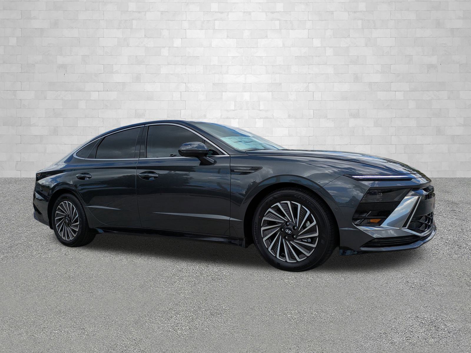2025 Hyundai Sonata Hybrid Limited's photo