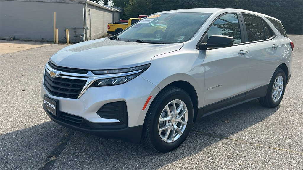 2022 Chevrolet Equinox LS photo 7