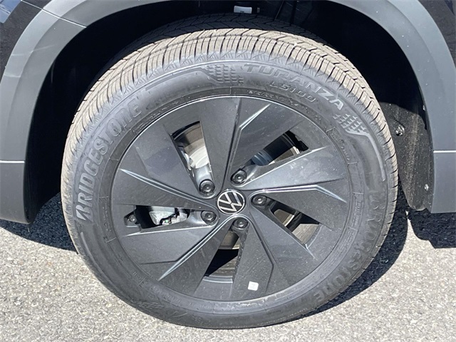 2025 Volkswagen Taos S photo 9