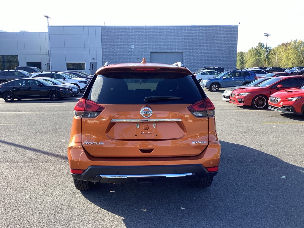 2019 Nissan Rogue SV photo 6