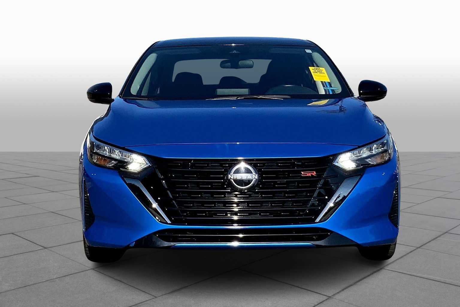 2024 Nissan Sentra SR photo 3