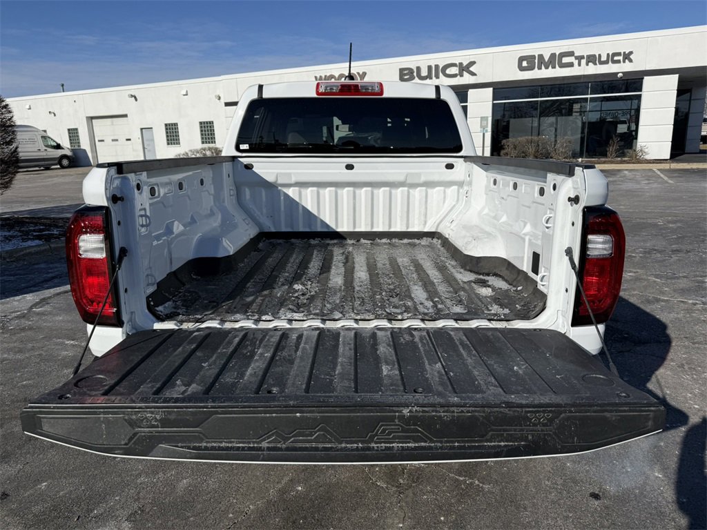 2024 GMC CANYON - Image 30