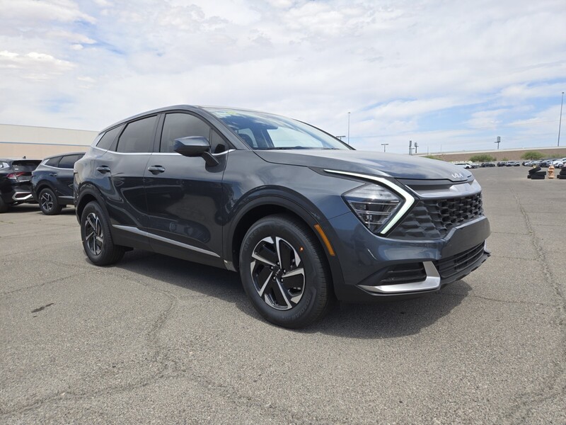 2025 Kia Sportage Hybrid LX photo 2