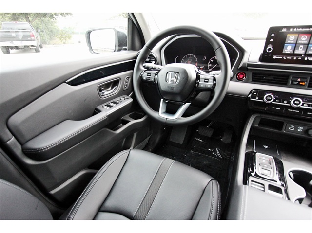 2025 Honda Pilot Touring photo 7