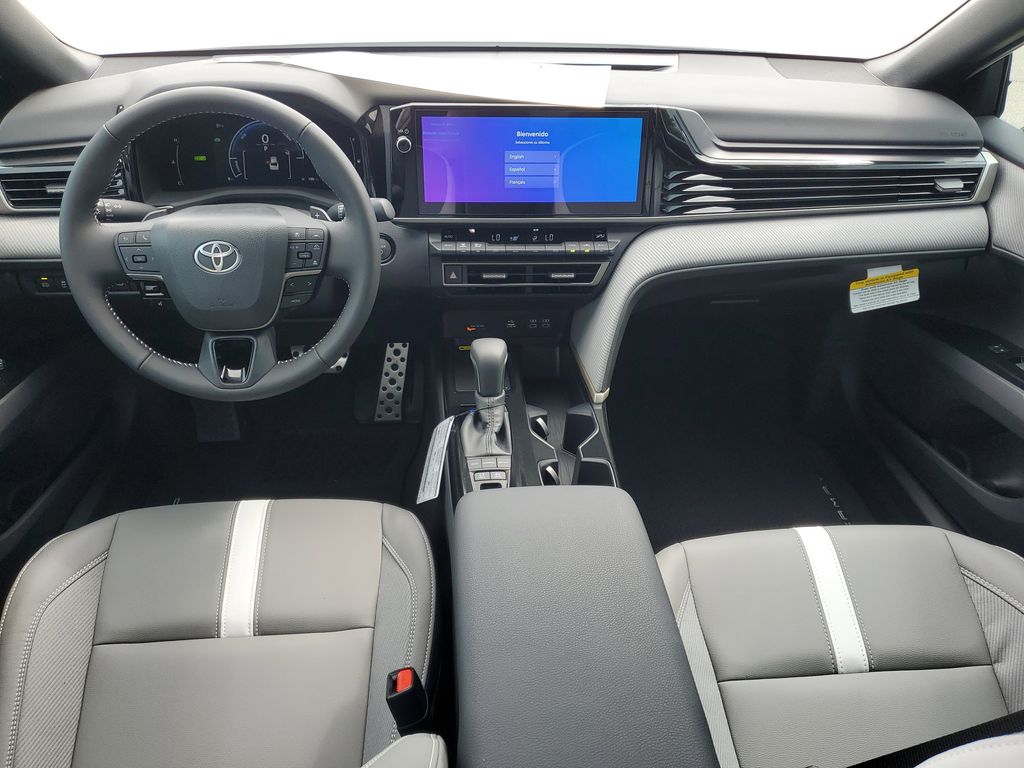 2025 Toyota Camry SE photo 13