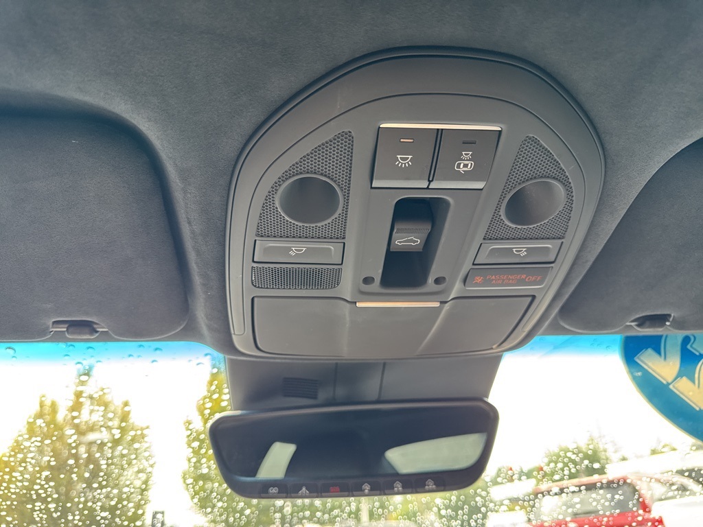 2022 Genesis G70 3.3T photo 29