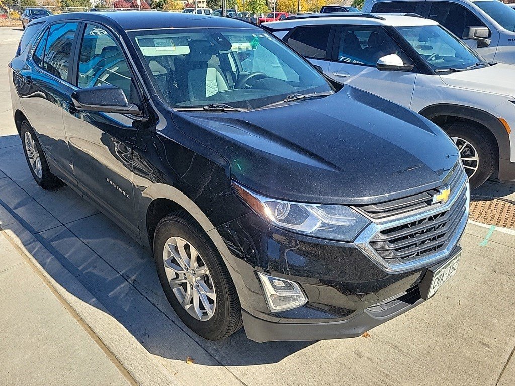 2021 Chevrolet Equinox LT photo 2