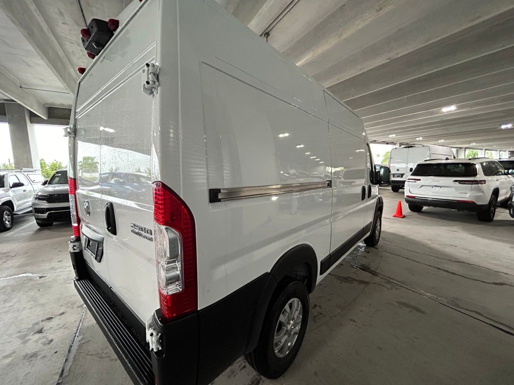 2025 Ram ProMaster 2500 photo 2