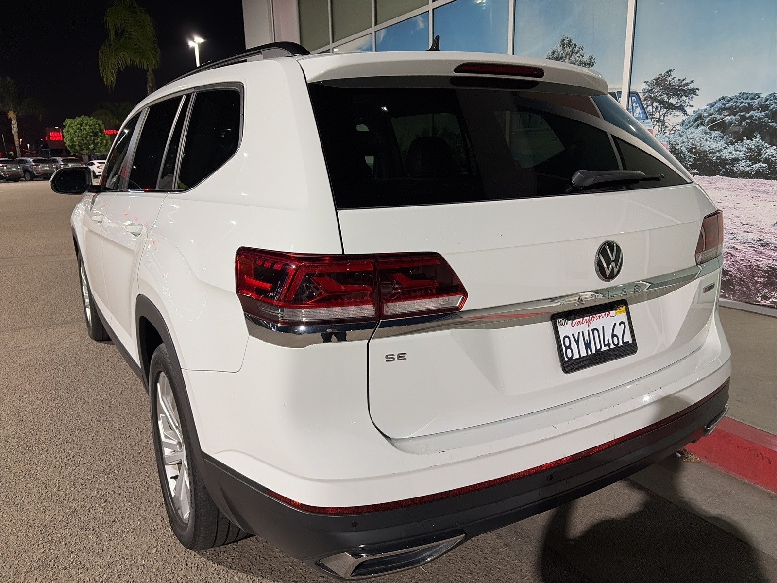 2022 Volkswagen Atlas SE Technology photo 2