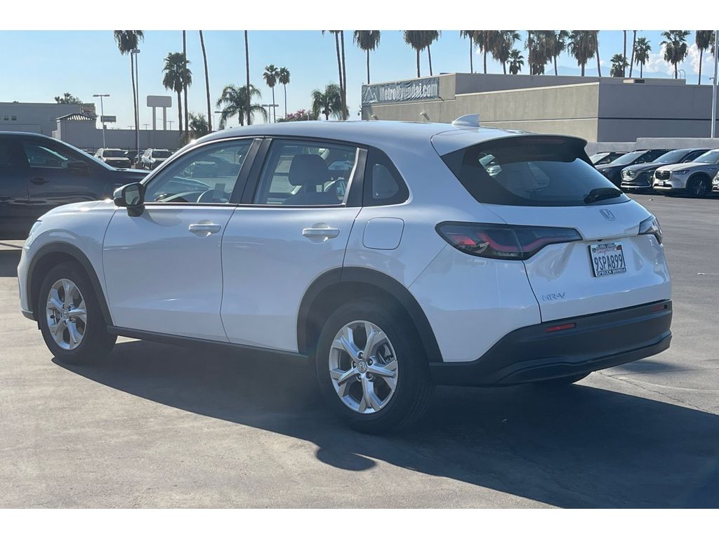 2025 Honda HR-V LX photo 3
