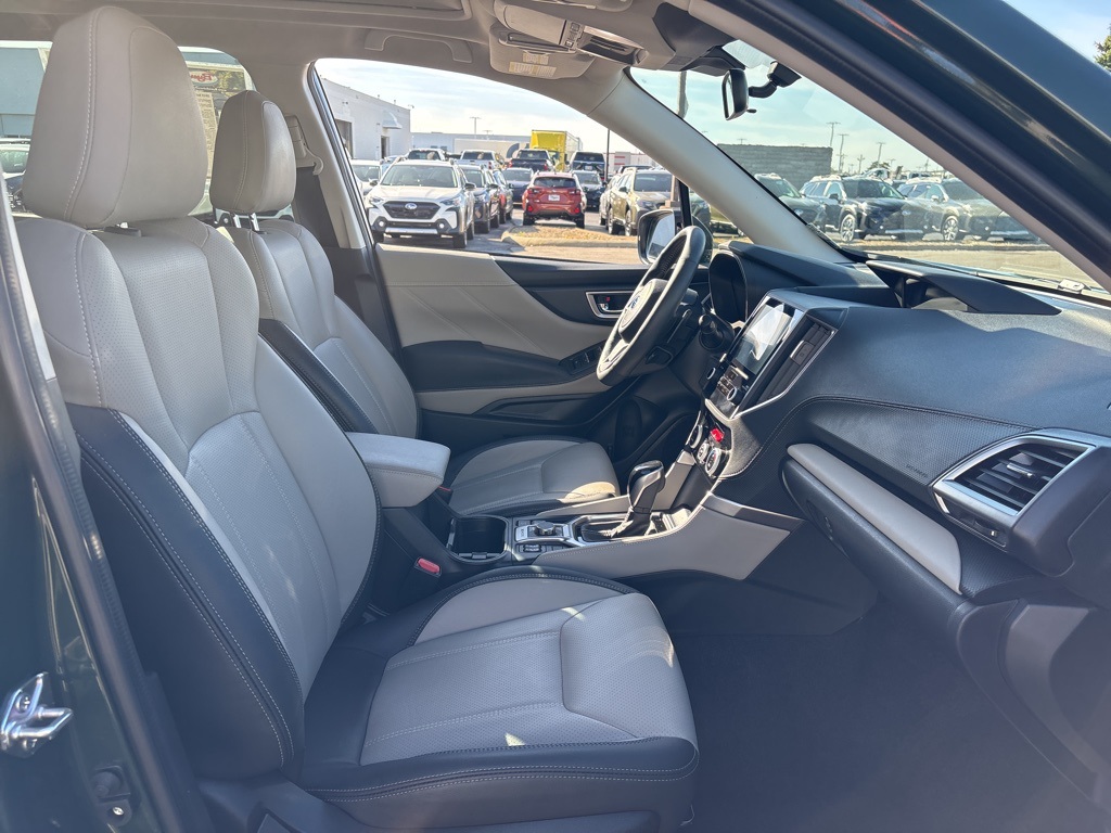 2023 Subaru Forester Limited photo 10