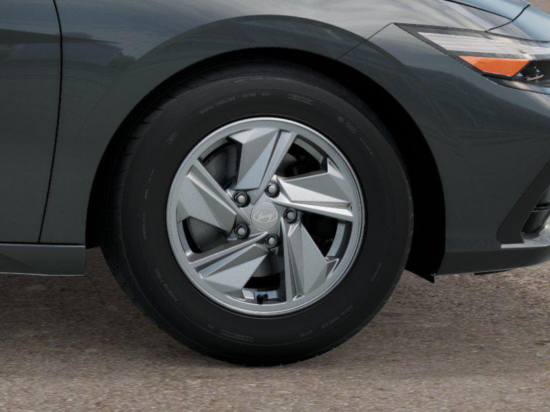 2025 Hyundai Elantra SE photo 7