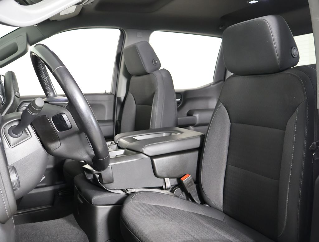 2020 Chevrolet Silverado 1500 LT photo 5