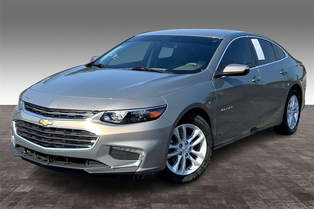 2018 Chevrolet Malibu 1LT photo 2