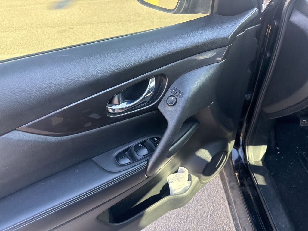 2020 Nissan Rogue S photo 10