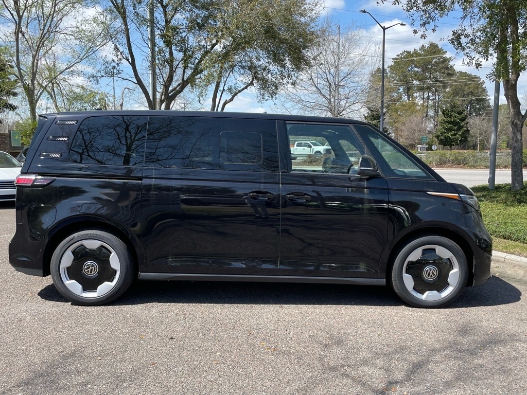 2025 Volkswagen ID. Buzz Pro S photo 2