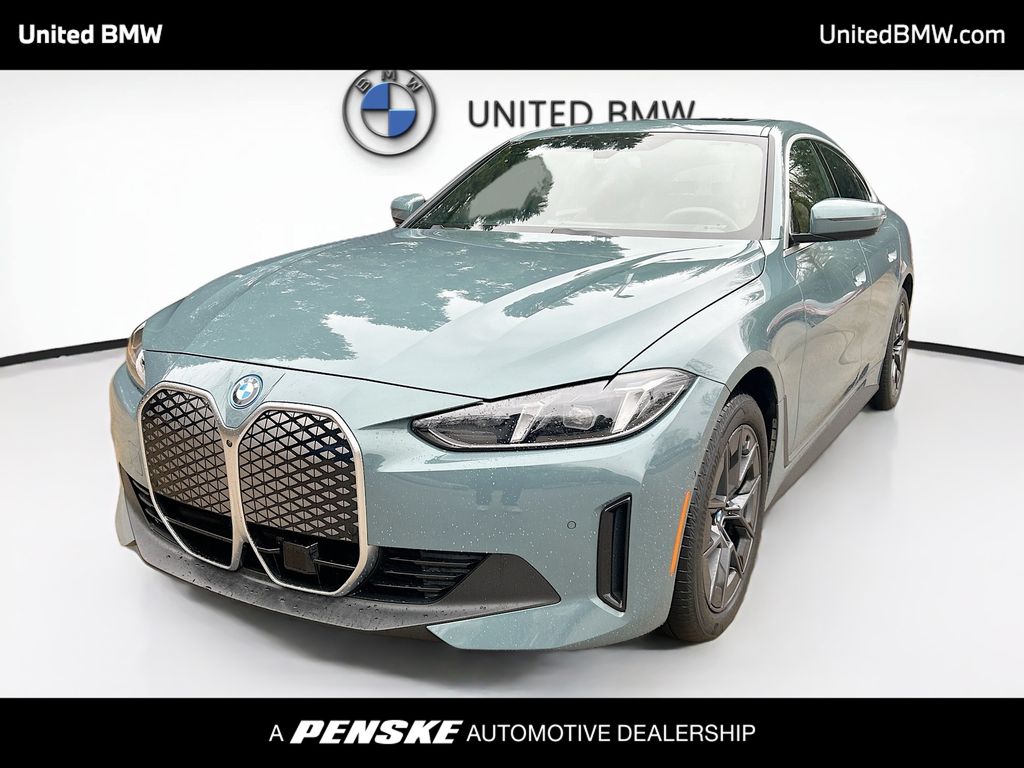 2025 BMW i4 40's photo