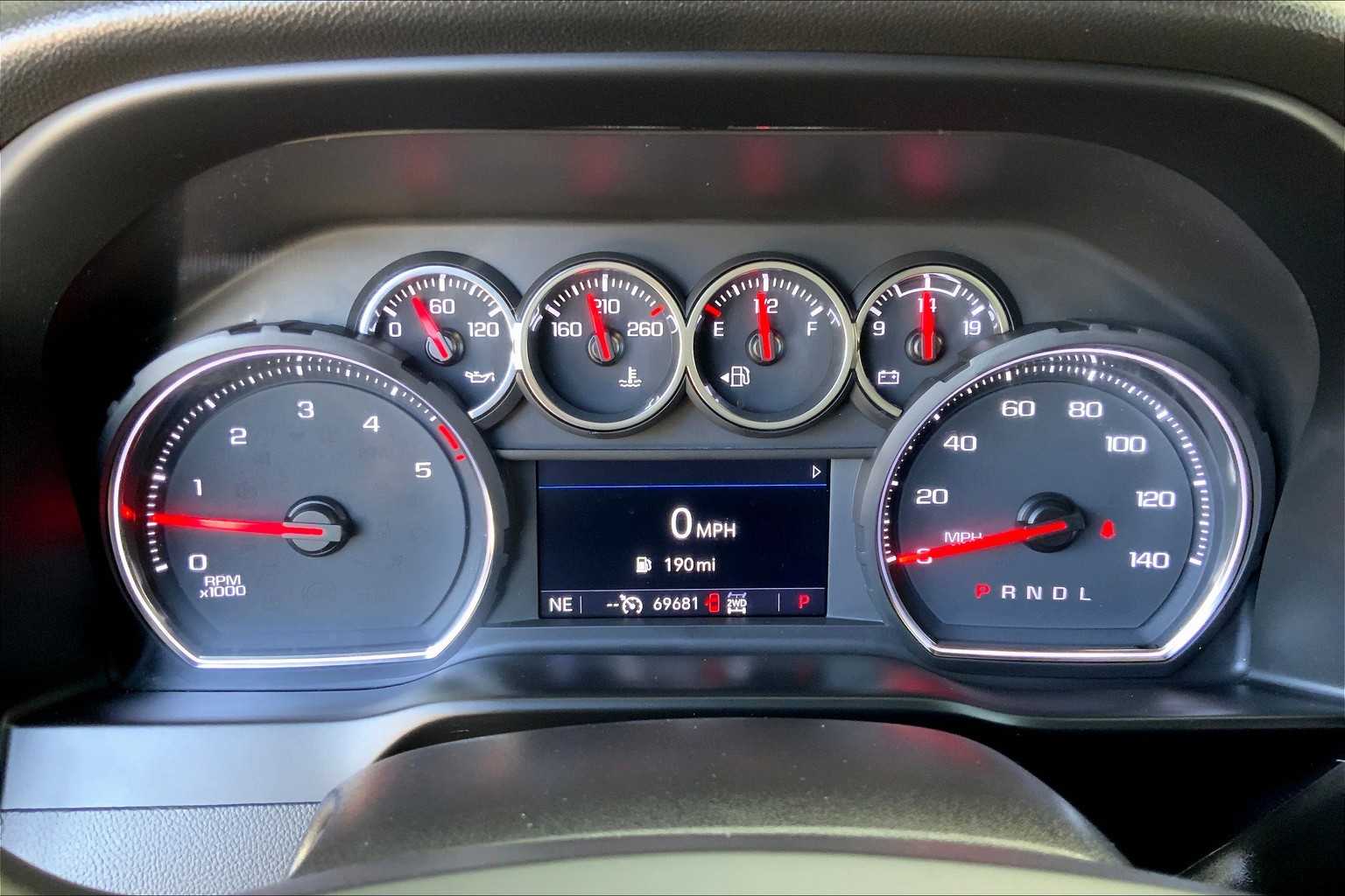 2022 Chevrolet Silverado 2500HD Custom photo 22