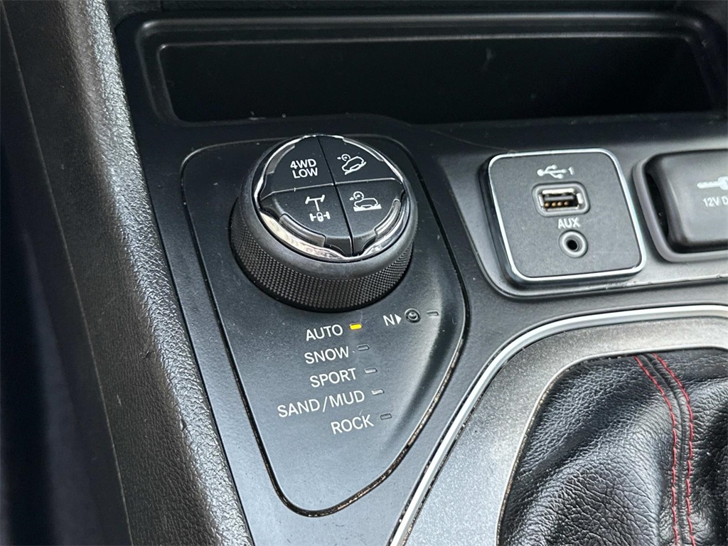 2019 Jeep Cherokee Trailhawk photo 20