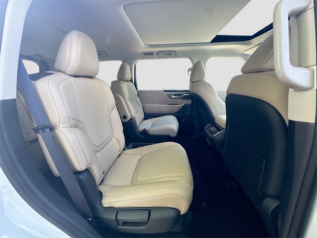2026 Infiniti QX80 Pure photo 29