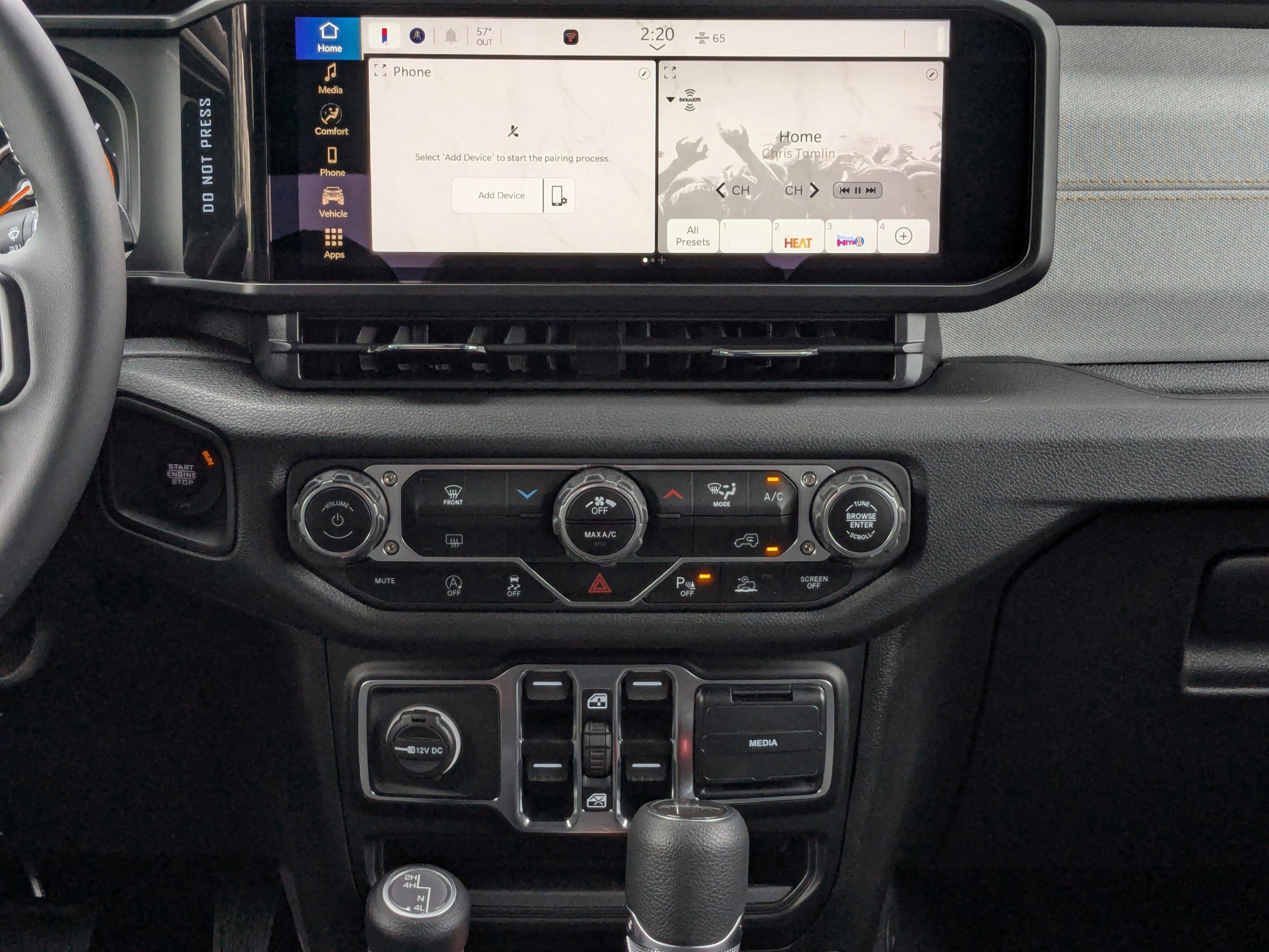 2025 Jeep Gladiator Sport S photo 17