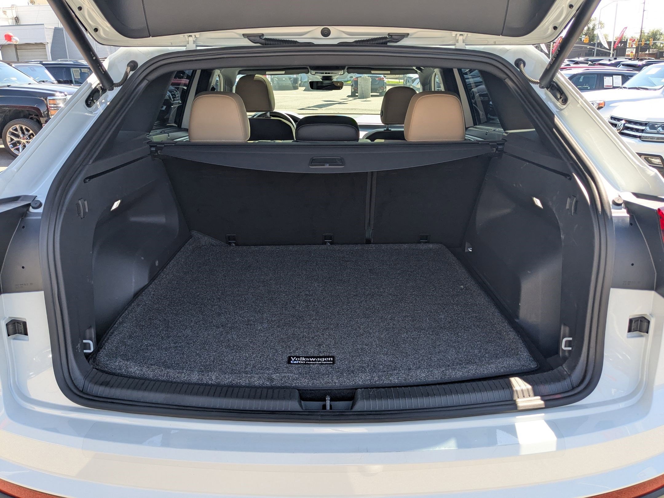 2024 Volkswagen Atlas Cross Sport SE Technology photo 24