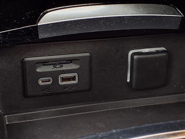 2021 Buick Envision Essence photo 13