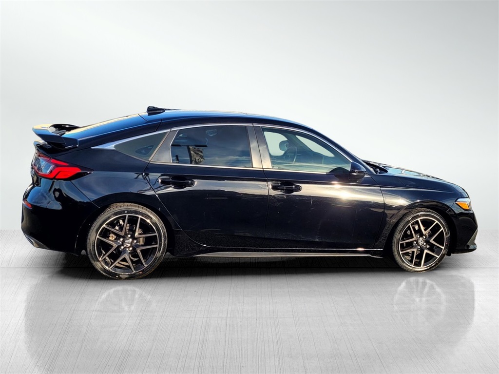 2022 Honda Civic Sport Touring photo 3