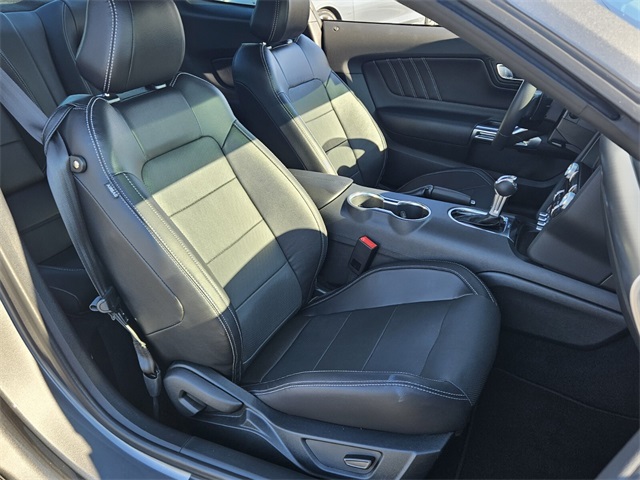 2022 Ford Mustang GT Premium photo 14